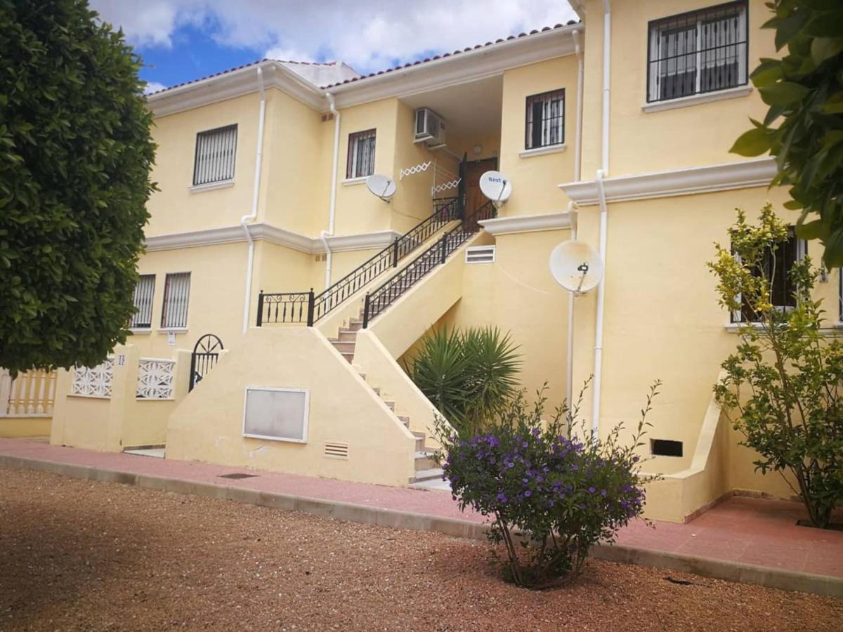 Nice Apartment In Quiet Area Aguas Nuevas Torrevieja Exterior photo